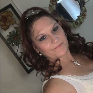 Meet your Posher, Debra